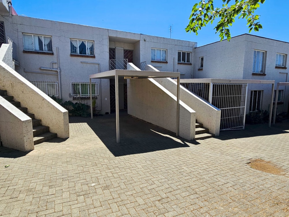 Apartment for sale in Uitsig, Bloemfontein - 1BX1717552
