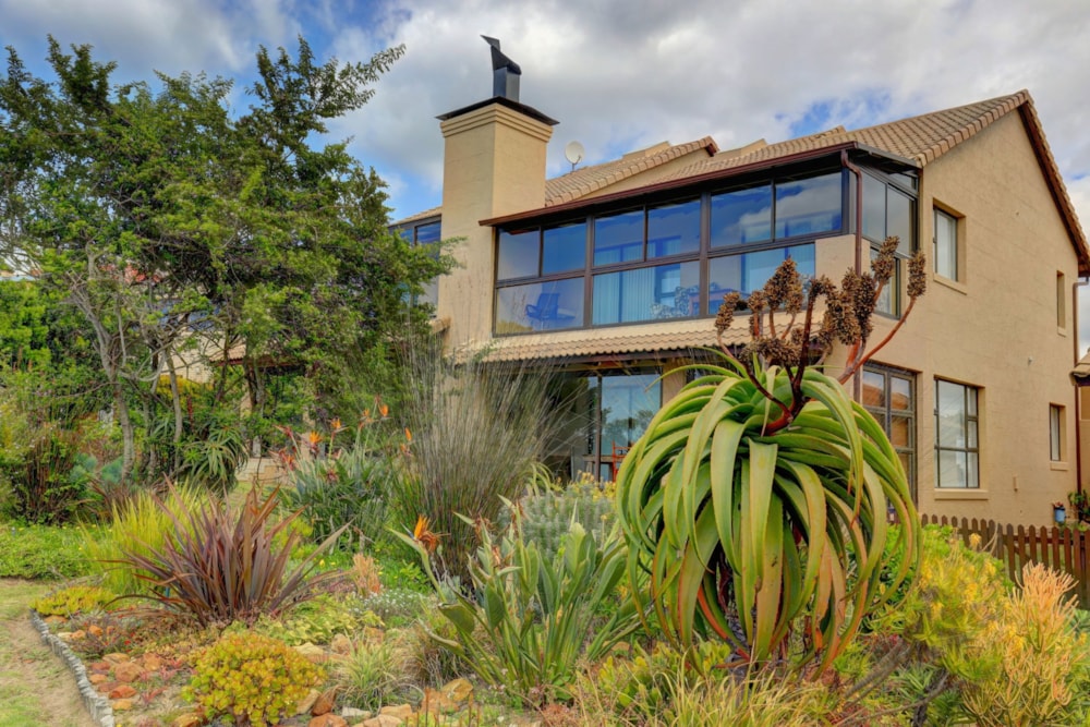 Golf estate house for sale in Mossel Bay Golf Estate - 1MB1719013