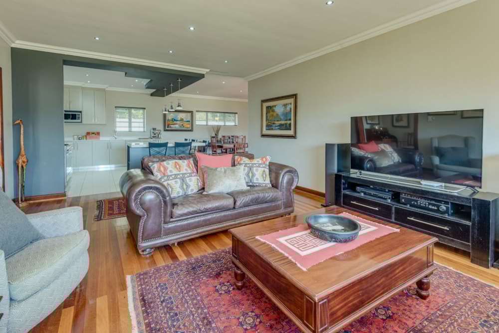 House for sale in Summerstrand - 1PLZ1718660 House for sale in Summerstrand - 1PLZ1718660