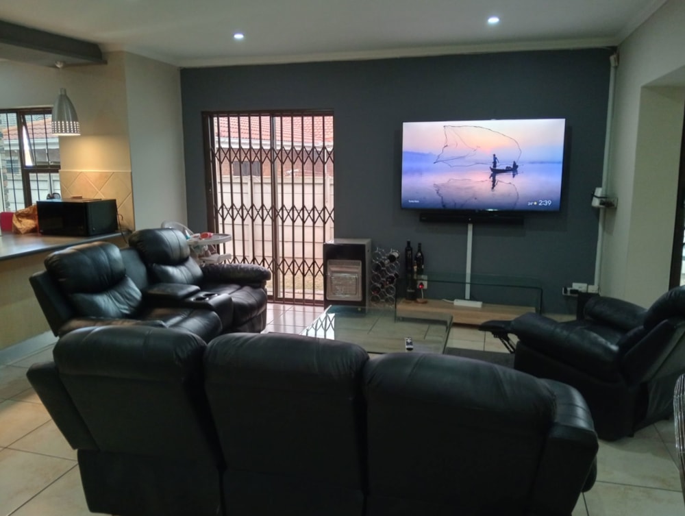 House for sale in Bluewater Bay, Port Elizabeth, Gqeberha - 1PLZ1719997 House for sale in Bluewater Bay, Port Elizabeth, Gqeberha - 1PLZ1719997