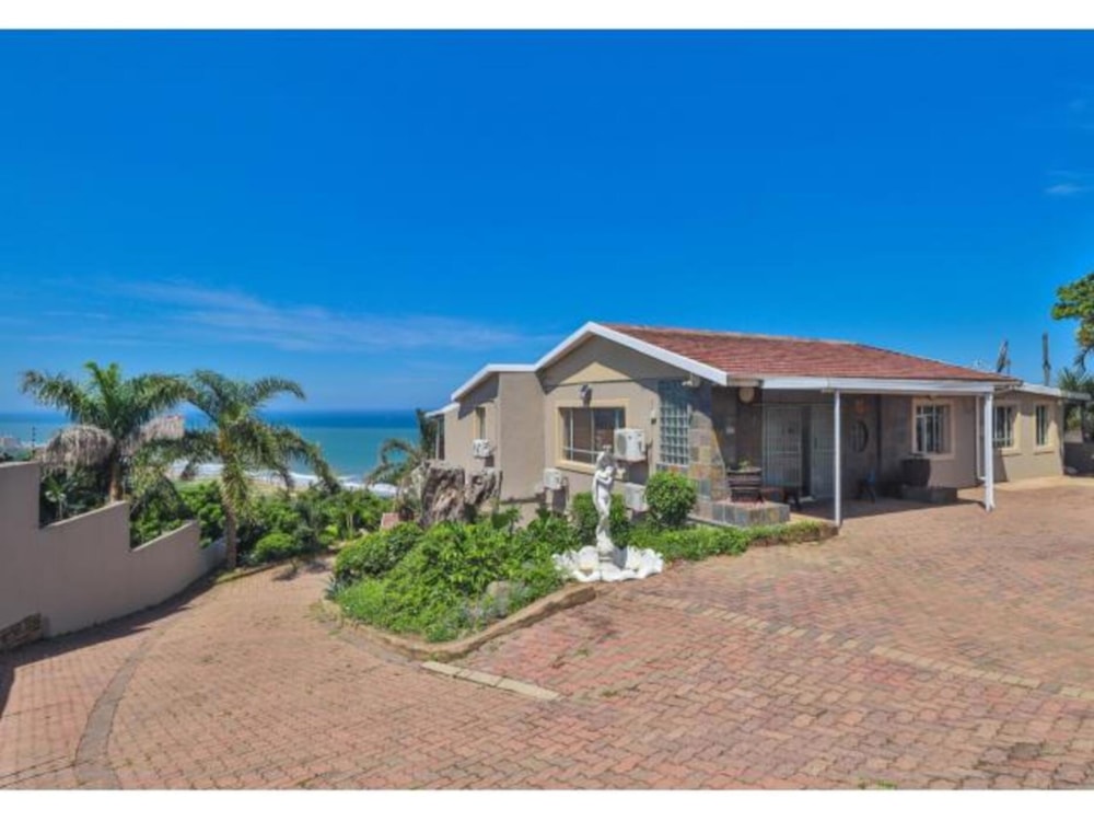 House for sale in Athlone Park - 1WB1716961 House for sale in Athlone Park - 1WB1716961