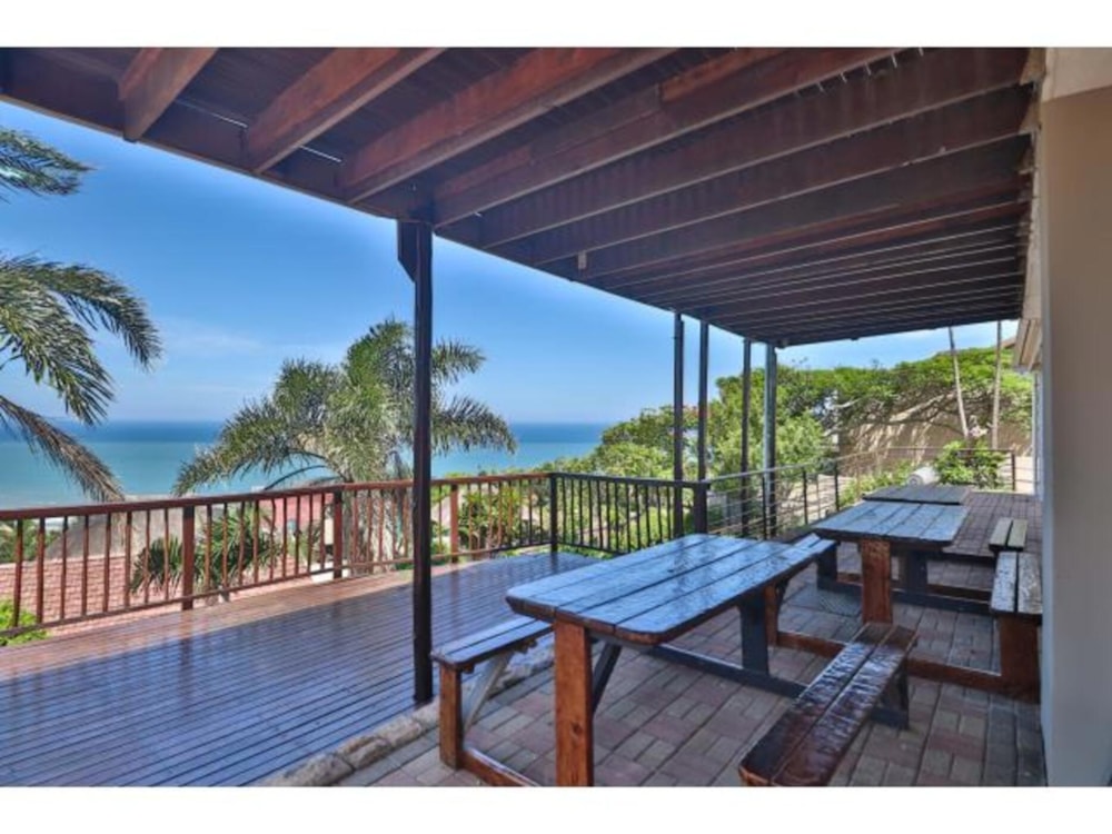 House for sale in Athlone Park - 1WB1716961 House for sale in Athlone Park - 1WB1716961