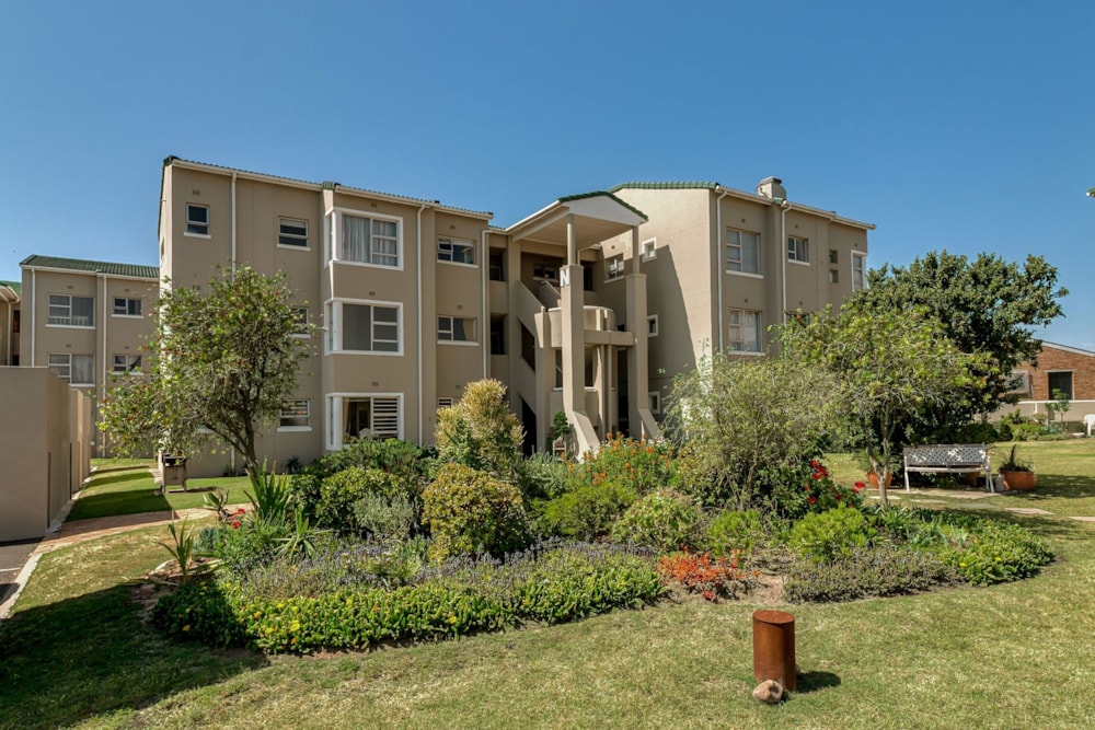 Apartment for sale in Greenways - SW1718867