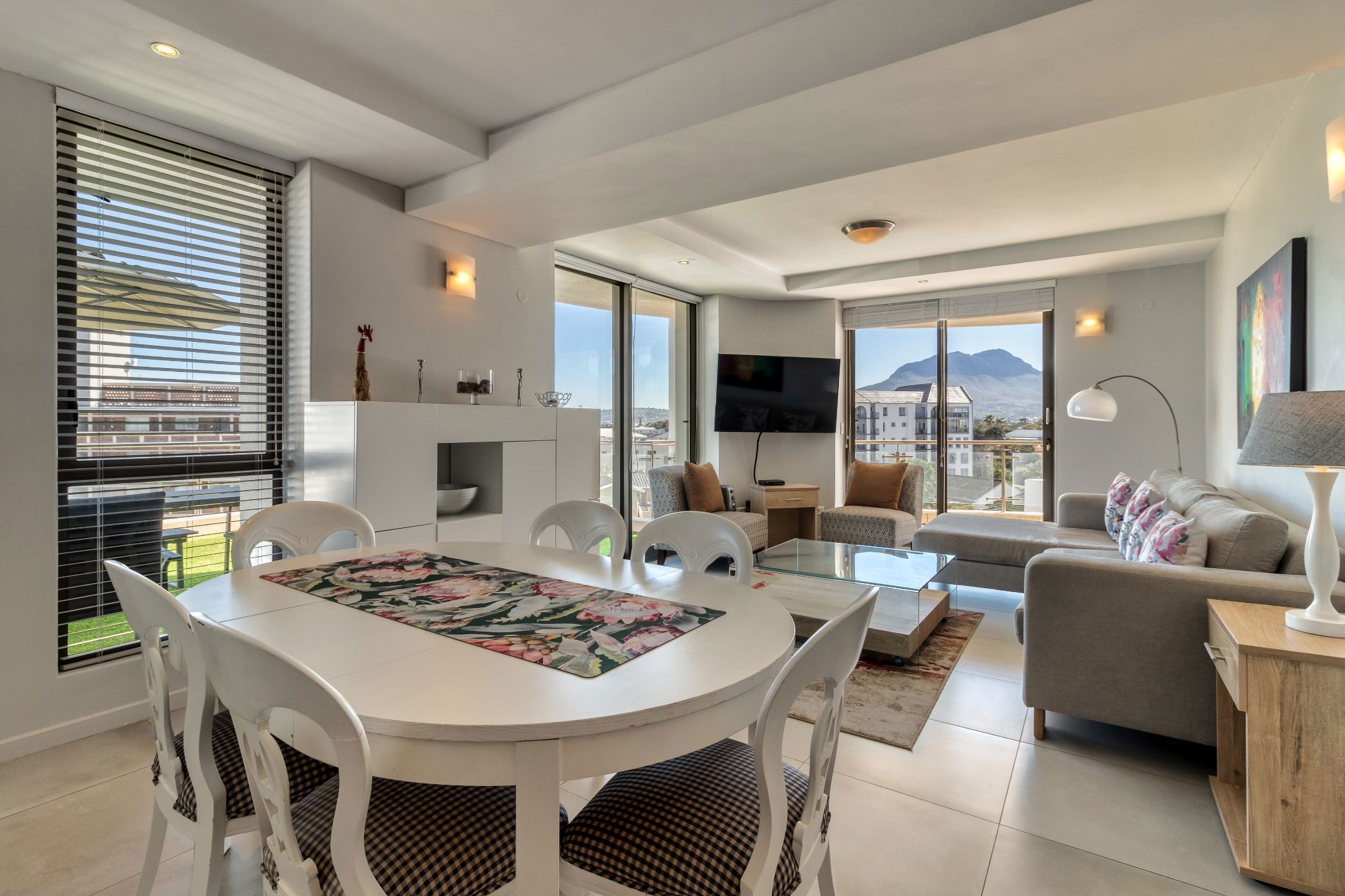 Apartment for sale in Strand North - SW1718211