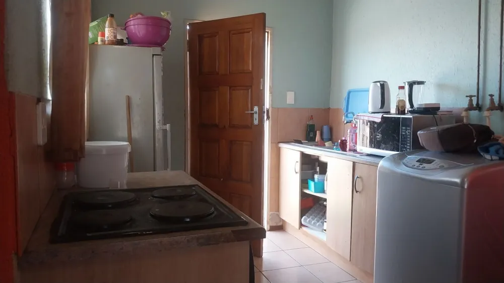 House sold in Dawn Park - BOK1718005