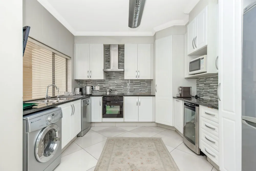 Apartment sold in Sandown, Sandton - HP1717479 Apartment sold in Sandown, Sandton - HP1717479