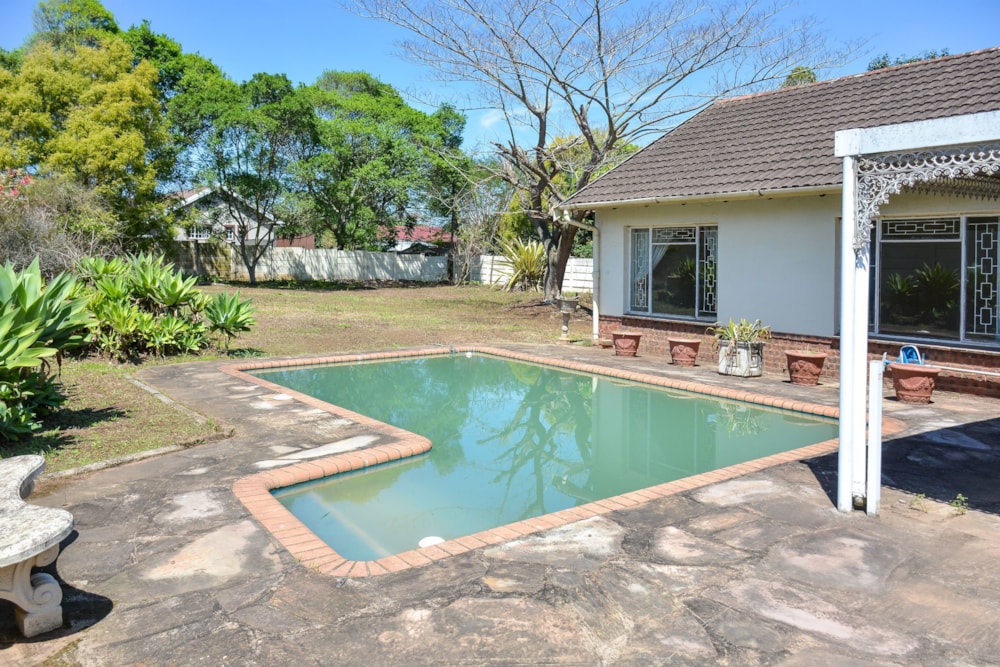 House sold in Hayfields - 1PM1716928