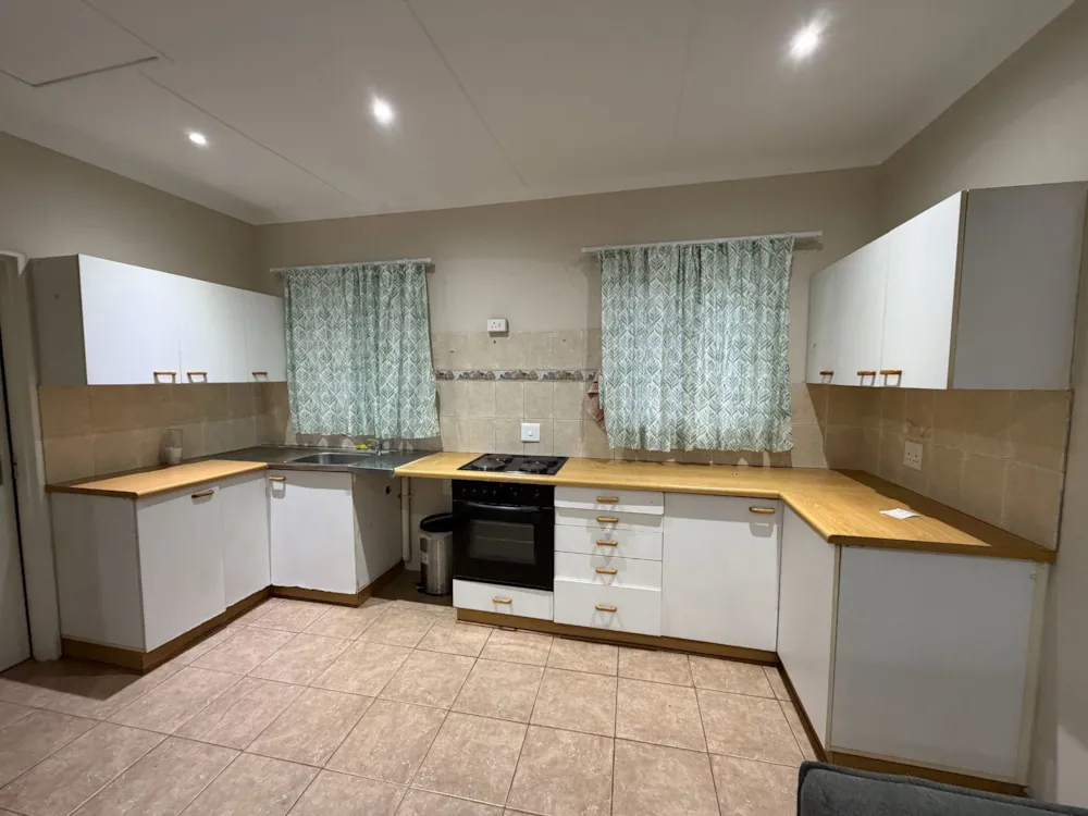 Cottage let in Scottsville Extension - 1PM1717258 Cottage let in Scottsville Extension - 1PM1717258
