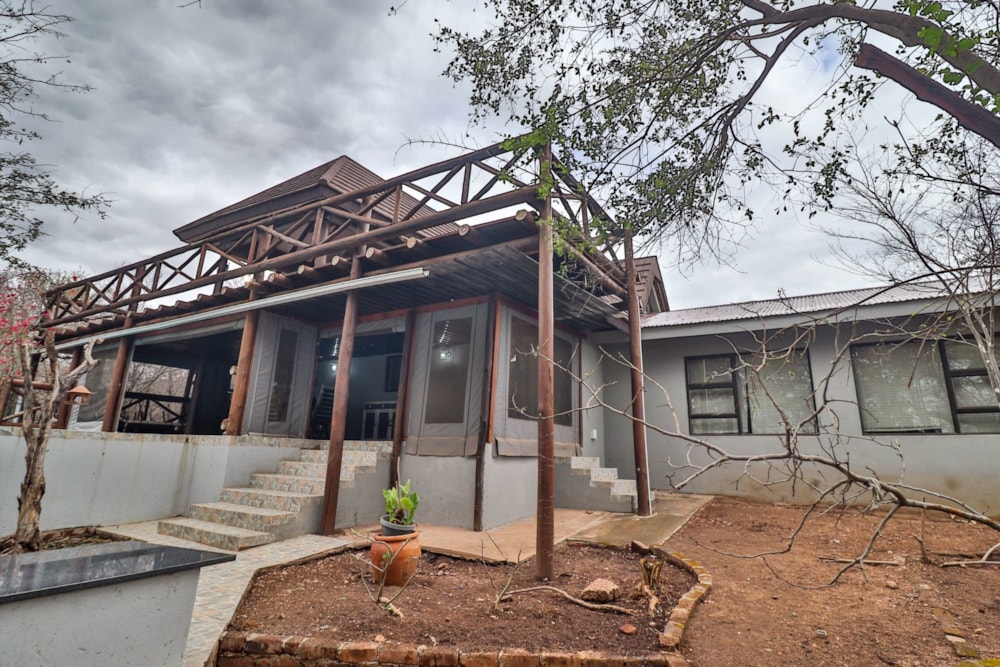 House for sale in Marloth Park - 1NK1716040 House for sale in Marloth Park - 1NK1716040