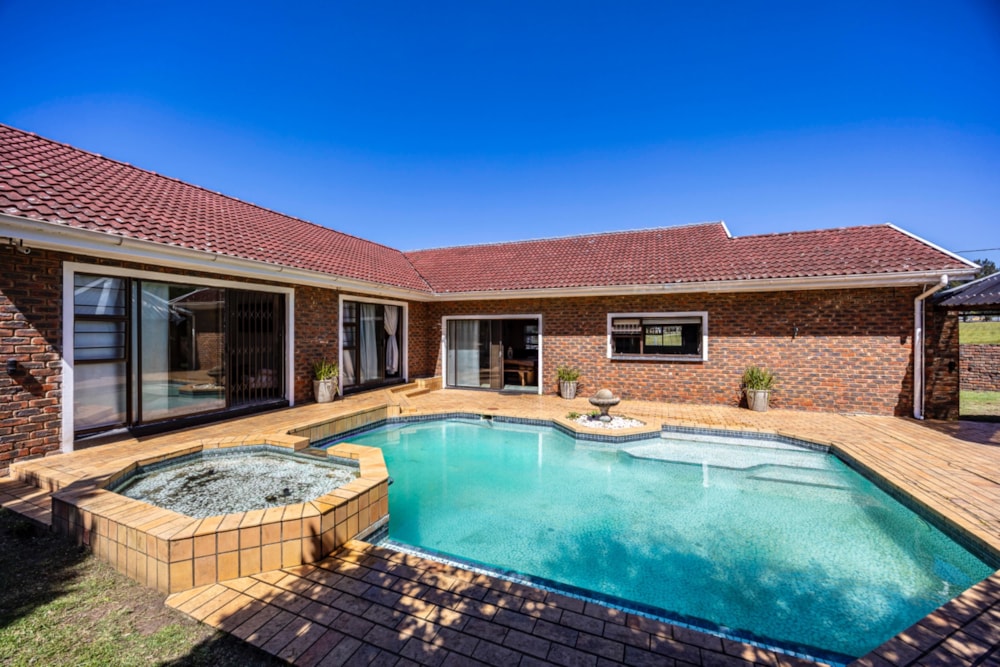 House for sale in Gonubie - 1EZ1716919