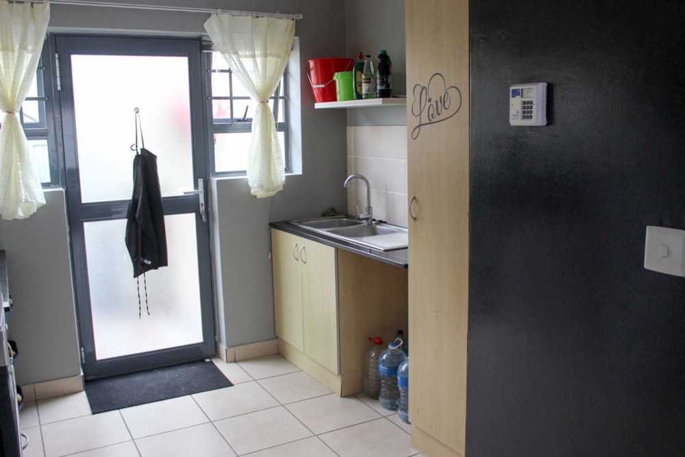 Apartment for sale in Winterhoek Park - 1UI1601829