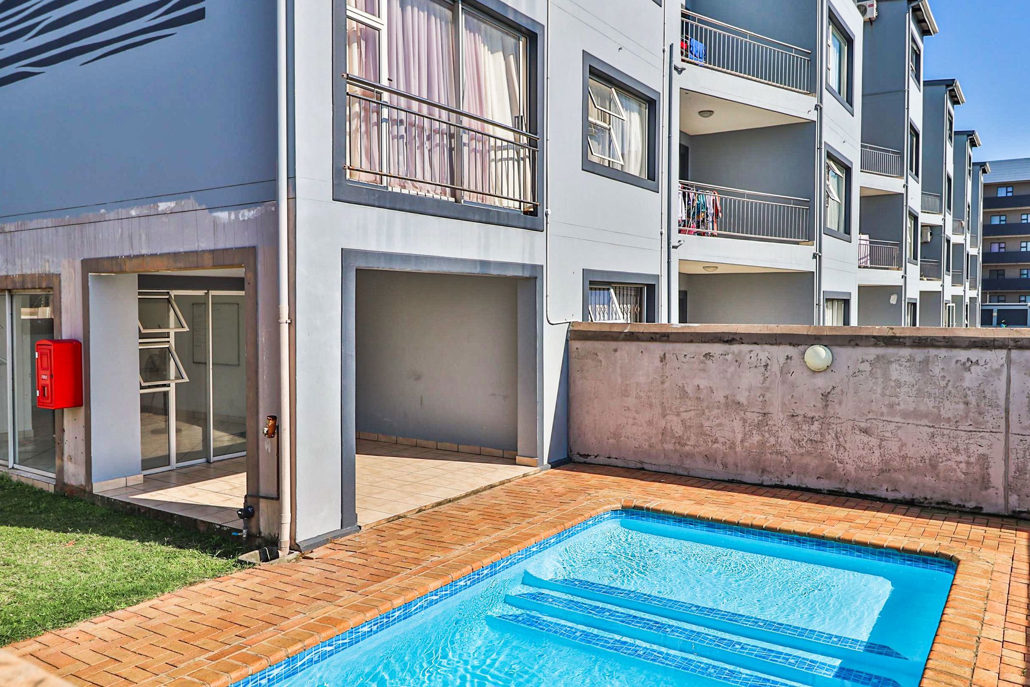 Apartment for sale in Athlone Park - 1WB1716951