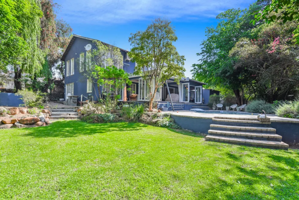 House sold in Paulshof - FW1715973