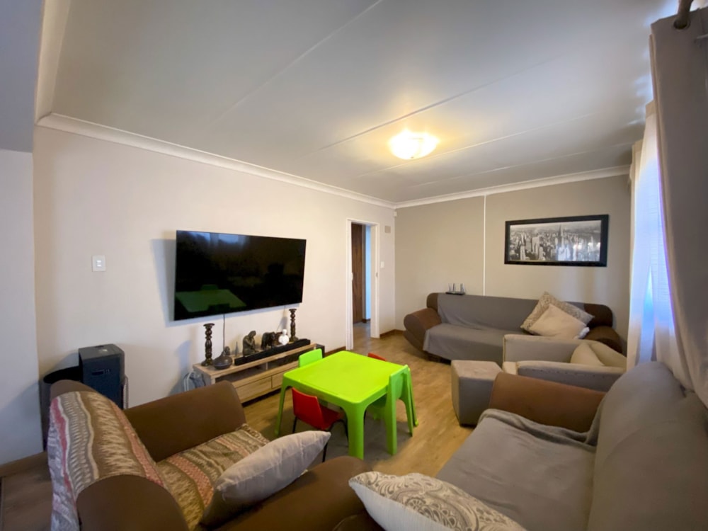 House for sale in Uitsig, Bloemfontein - 1BX1718941 House for sale in Uitsig, Bloemfontein - 1BX1718941