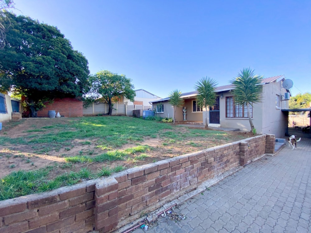 House for sale in Uitsig, Bloemfontein - 1BX1718941 House for sale in Uitsig, Bloemfontein - 1BX1718941