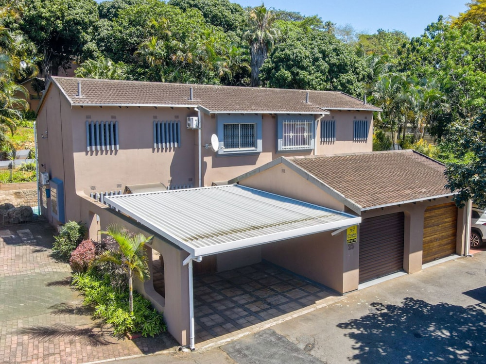 Townhouse for sale in Amanzimtoti - 1WB1719109
