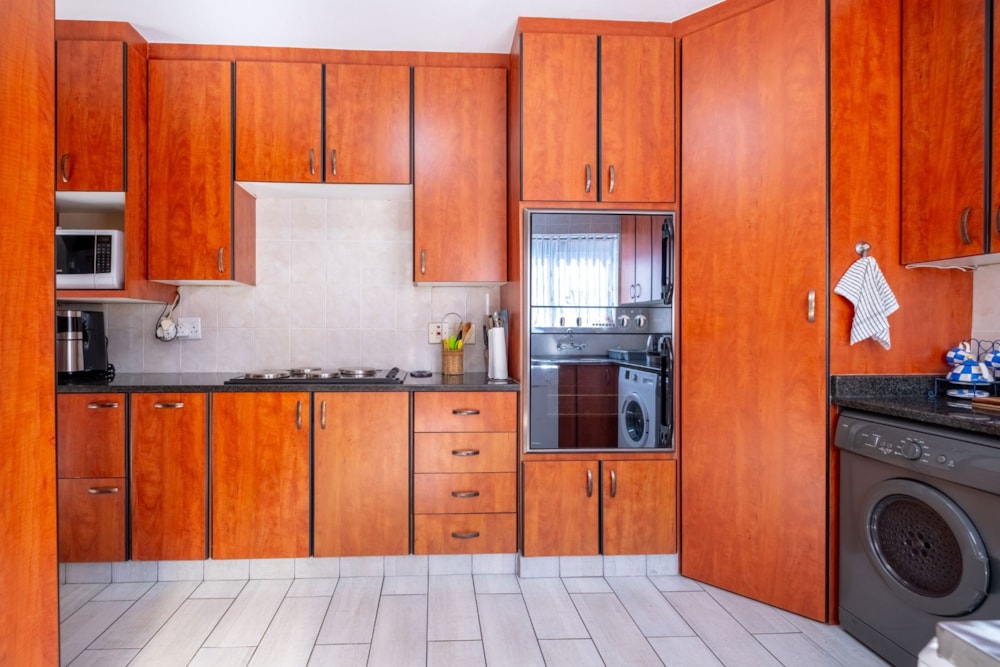 Townhouse for sale in Amanzimtoti - 1WB1719109 Townhouse for sale in Amanzimtoti - 1WB1719109