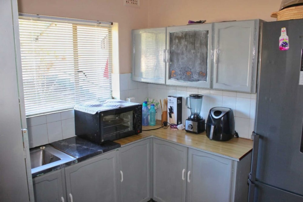 Apartment for sale in Amanzimtoti - 1WB1718951 Apartment for sale in Amanzimtoti - 1WB1718951