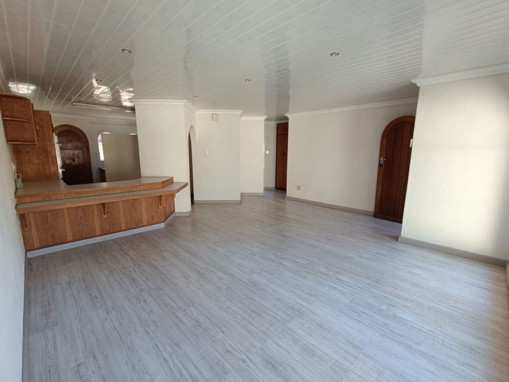 Townhouse for sale in Heuwelsig, Bloemfontein - 1BX1719287