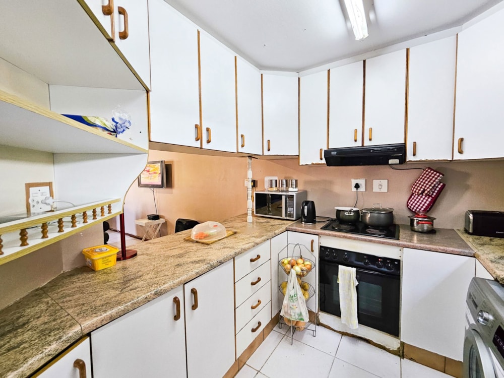 Apartment for sale in Amanzimtoti - 1WB1716973