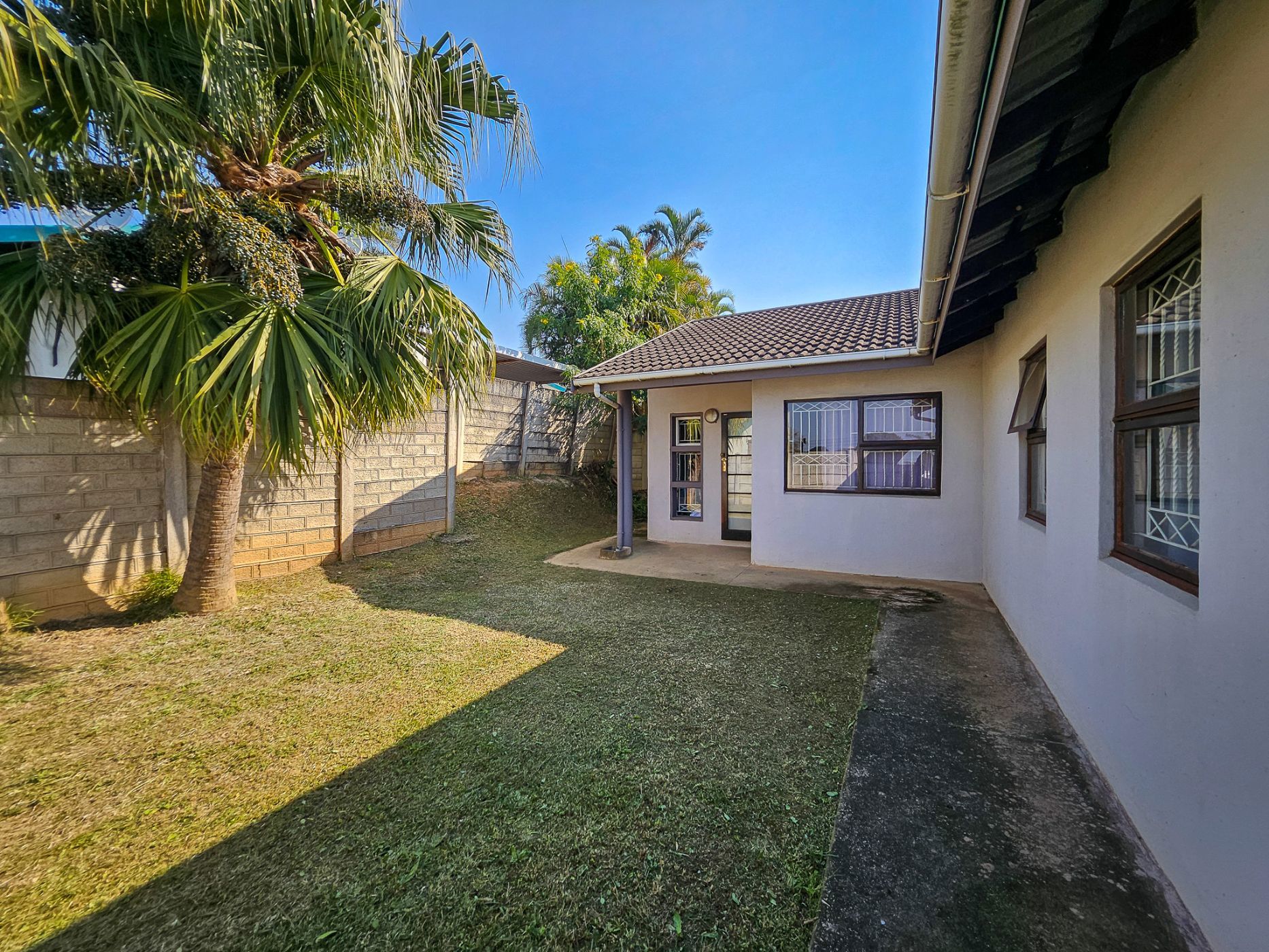 Apartment for sale in Amanzimtoti - 1WB1716973