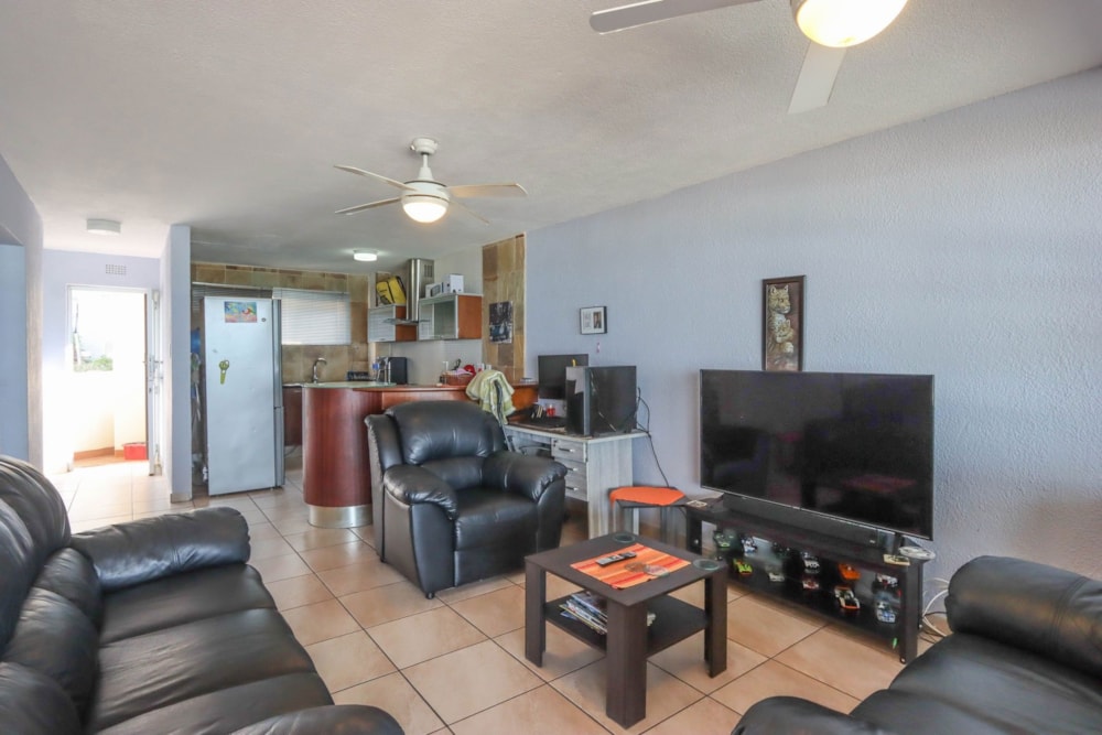 Apartment for sale in Amanzimtoti - 1WB1717315 Apartment for sale in Amanzimtoti - 1WB1717315