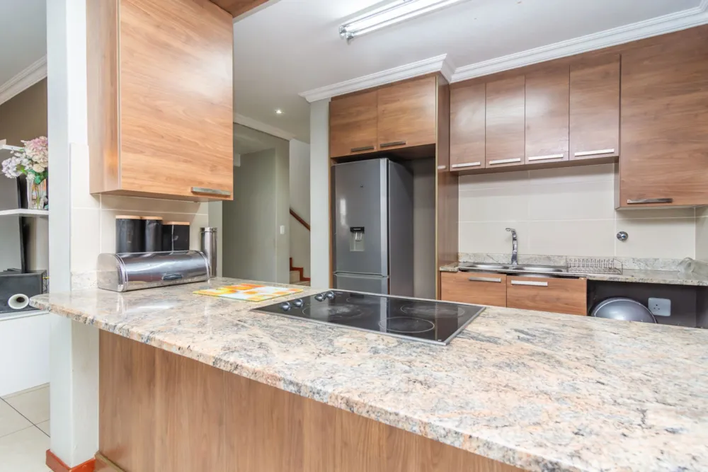 Security complex home sold in Chancliff Ridge - 1KR1718513 Security complex home sold in Chancliff Ridge - 1KR1718513