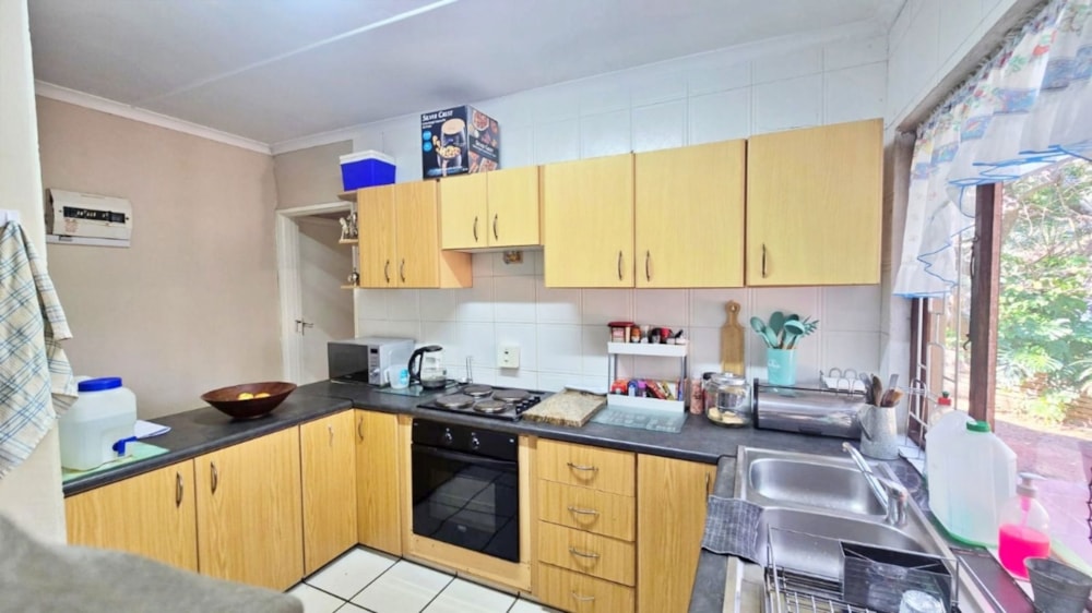 House for sale in Doon Heights - 1WB1717081