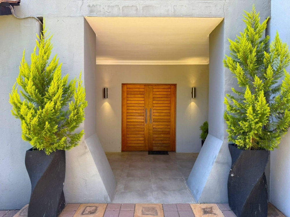 House for sale in Woodland Hills - 1BX1718440