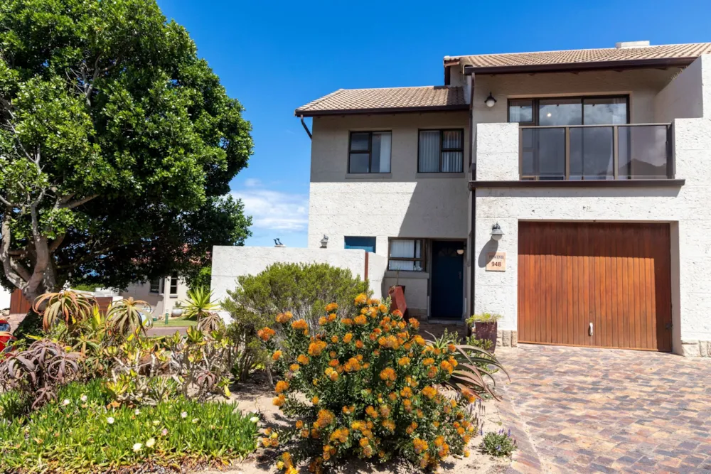 Townhouse for sale in Mossel Bay Golf Estate - 1MB1718207 Townhouse for sale in Mossel Bay Golf Estate - 1MB1718207