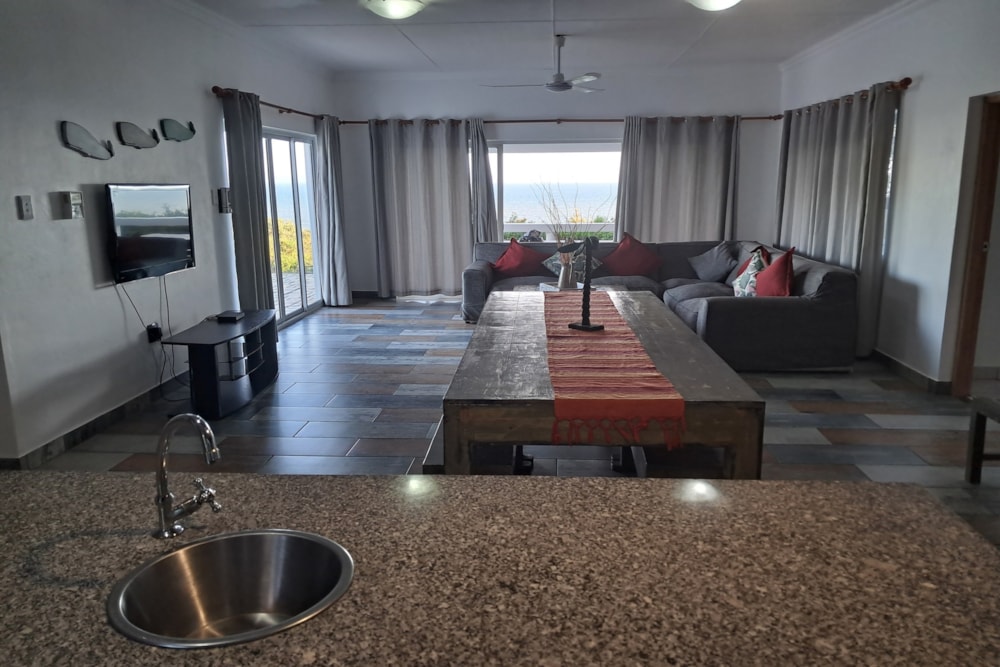 Beachfront villa for sale in Praia de Xai Xai, Mozambique - 3MQ1718636