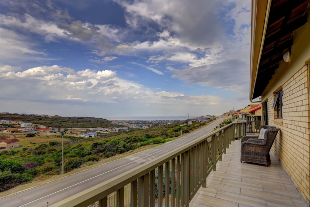 Double-storey house for sale in Seemeeupark, Hartenbos - 1MB1719108 Double-storey house for sale in Seemeeupark, Hartenbos - 1MB1719108