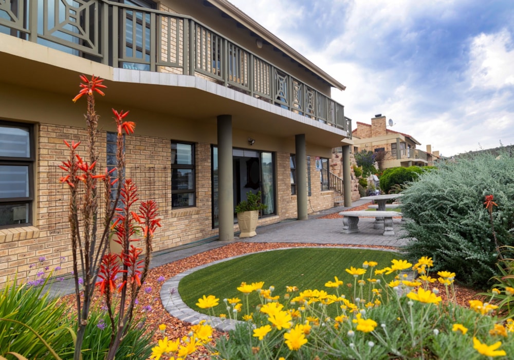 Double-storey house for sale in Seemeeupark, Hartenbos - 1MB1719108 Double-storey house for sale in Seemeeupark, Hartenbos - 1MB1719108