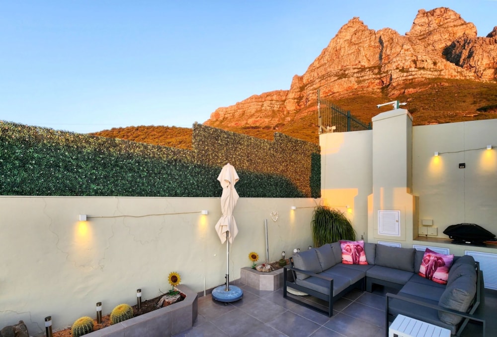 Townhouse for sale in Camps Bay - AS1716487 Townhouse for sale in Camps Bay - AS1716487