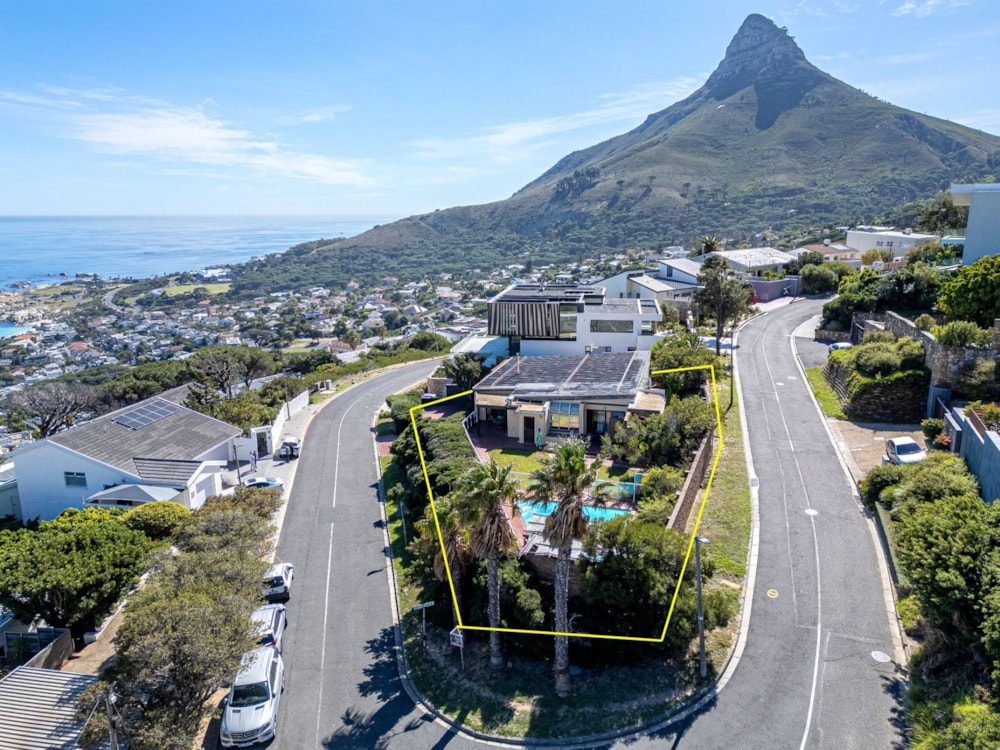 House for sale in Camps Bay - AS1698451 House for sale in Camps Bay - AS1698451