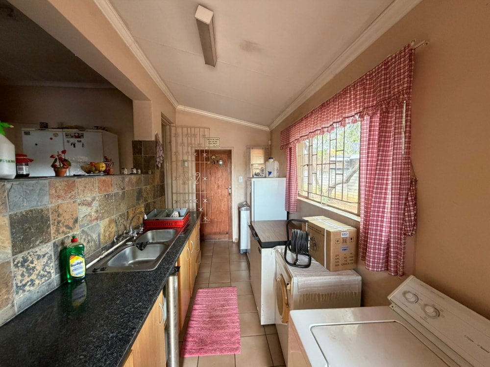 House for sale in Moregloed, Polokwane - 1PS1719184 House for sale in Moregloed, Polokwane - 1PS1719184