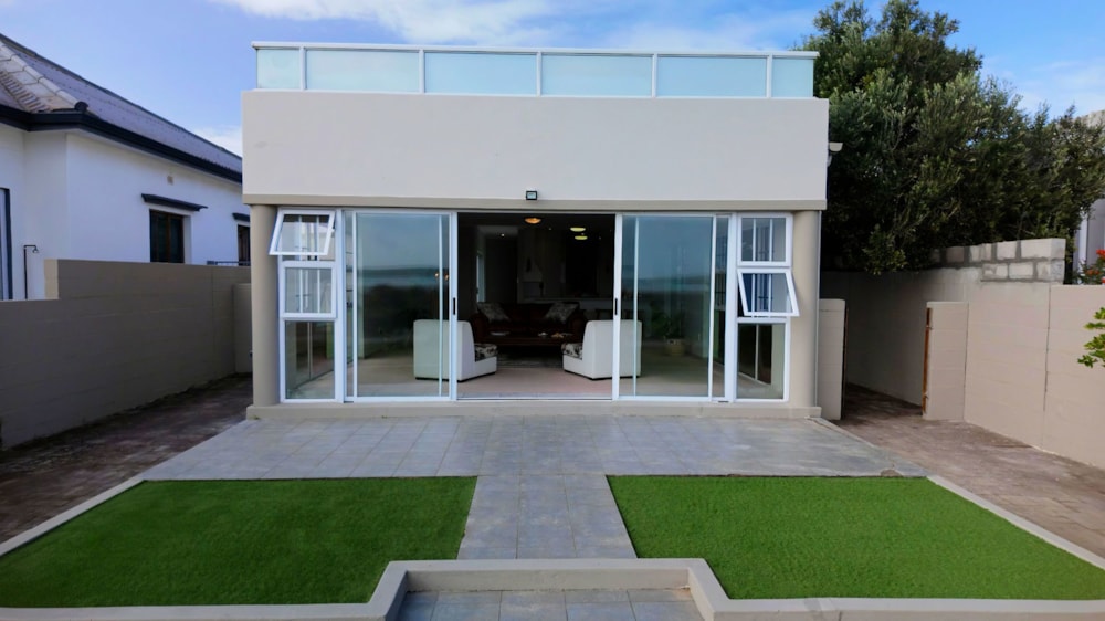 House for sale in Middedorp, Langebaan - LA1717935 House for sale in Middedorp, Langebaan - LA1717935