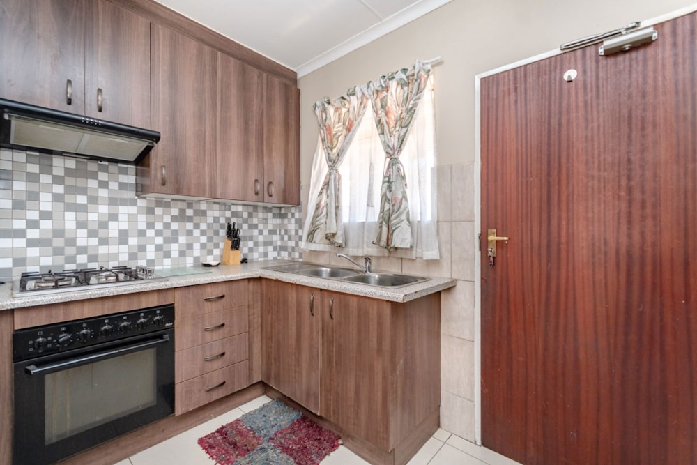 Townhouse for sale in Terenure - KTP1718338