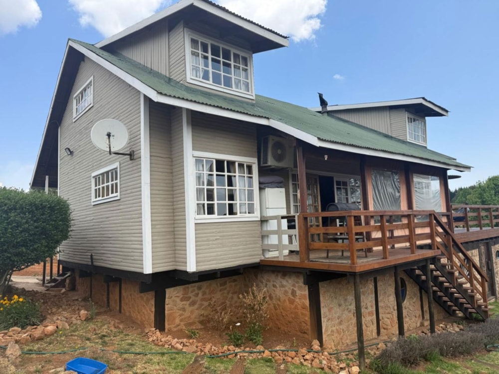 Double-storey house for sale in Dullstroom - 1DS1717659 Double-storey house for sale in Dullstroom - 1DS1717659