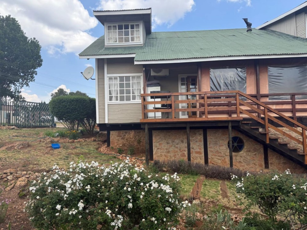 Double-storey house for sale in Dullstroom - 1DS1717659 Double-storey house for sale in Dullstroom - 1DS1717659