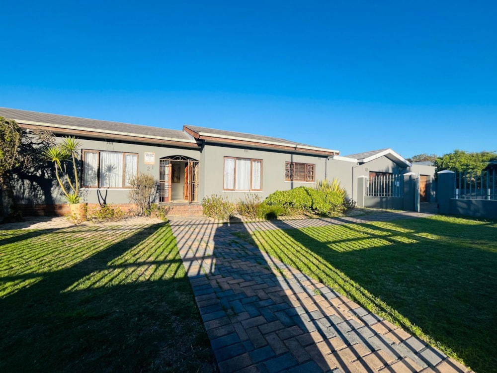 House for sale in Amandelrug, Kuils River - 1KV1717801