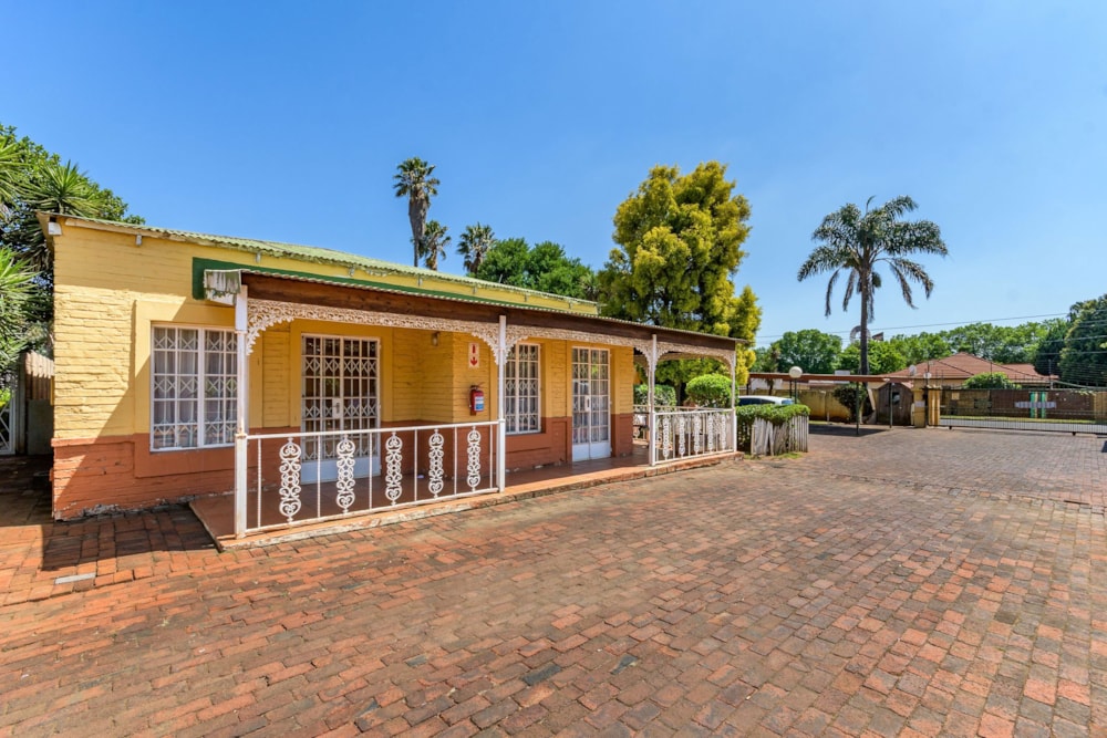Townhouse for sale in Florida, Roodepoort - RAN1716063