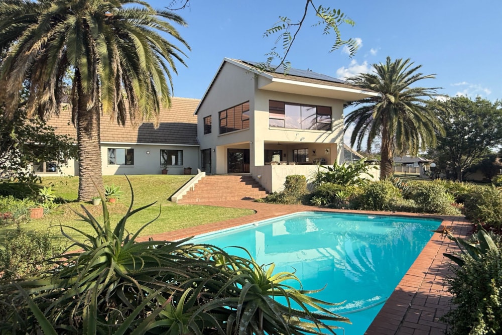 Double-storey house for sale in Kyalami AH - MR1717697