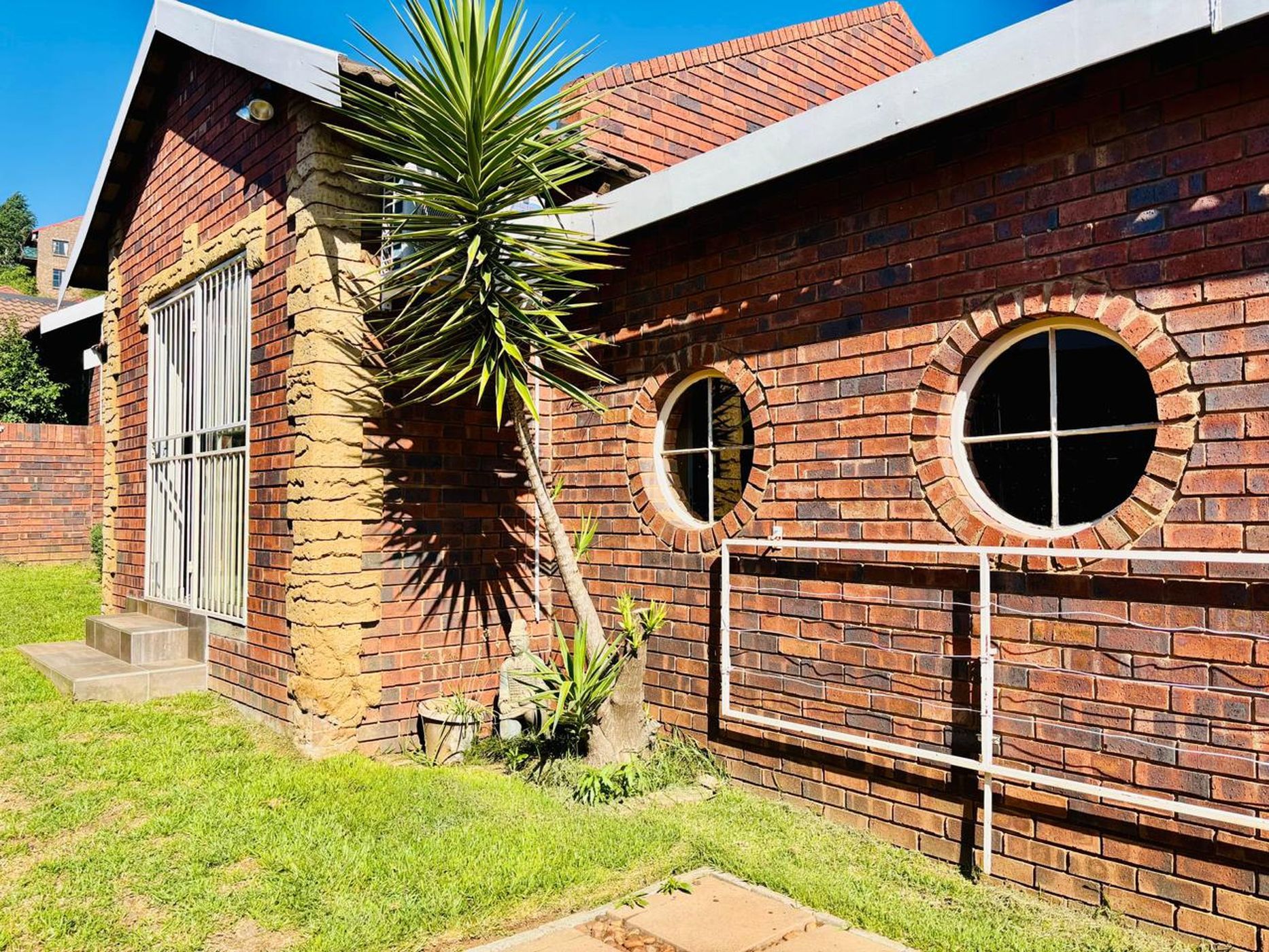Townhouse for sale in Kiepersol, Bloemfontein - 1BX1717472