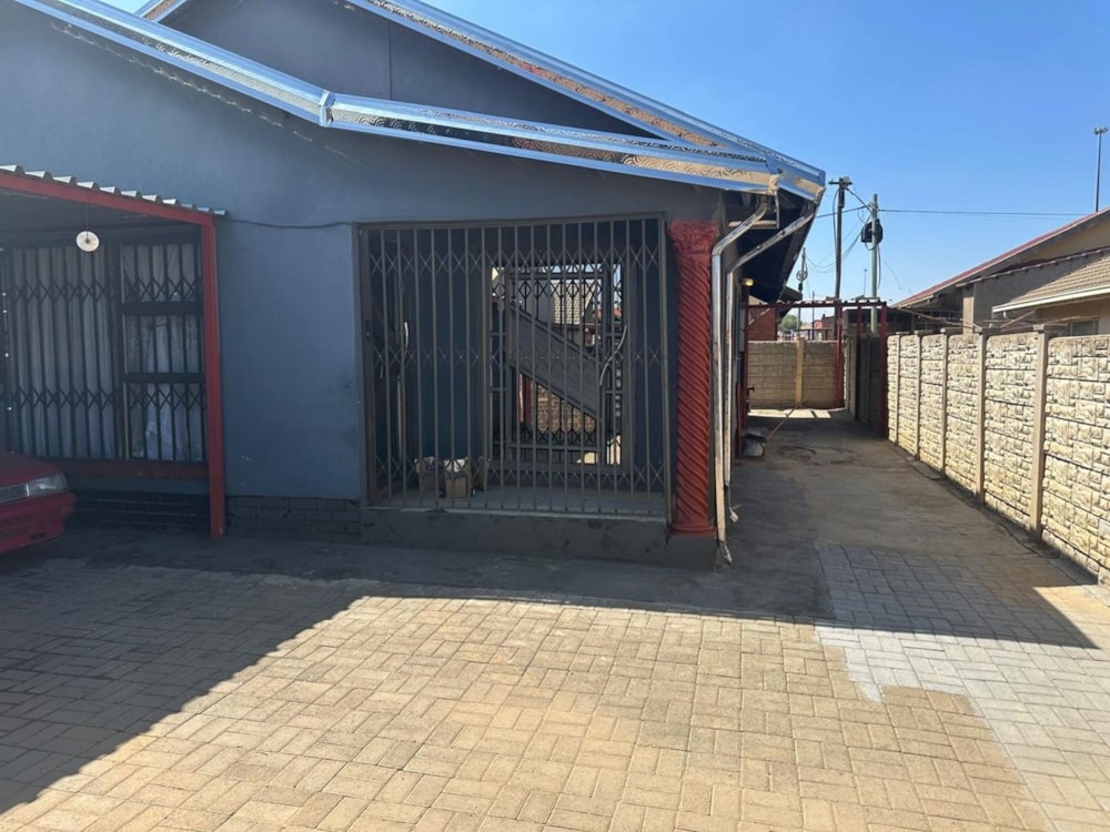 House for sale in Bloemanda - 1BX1716718