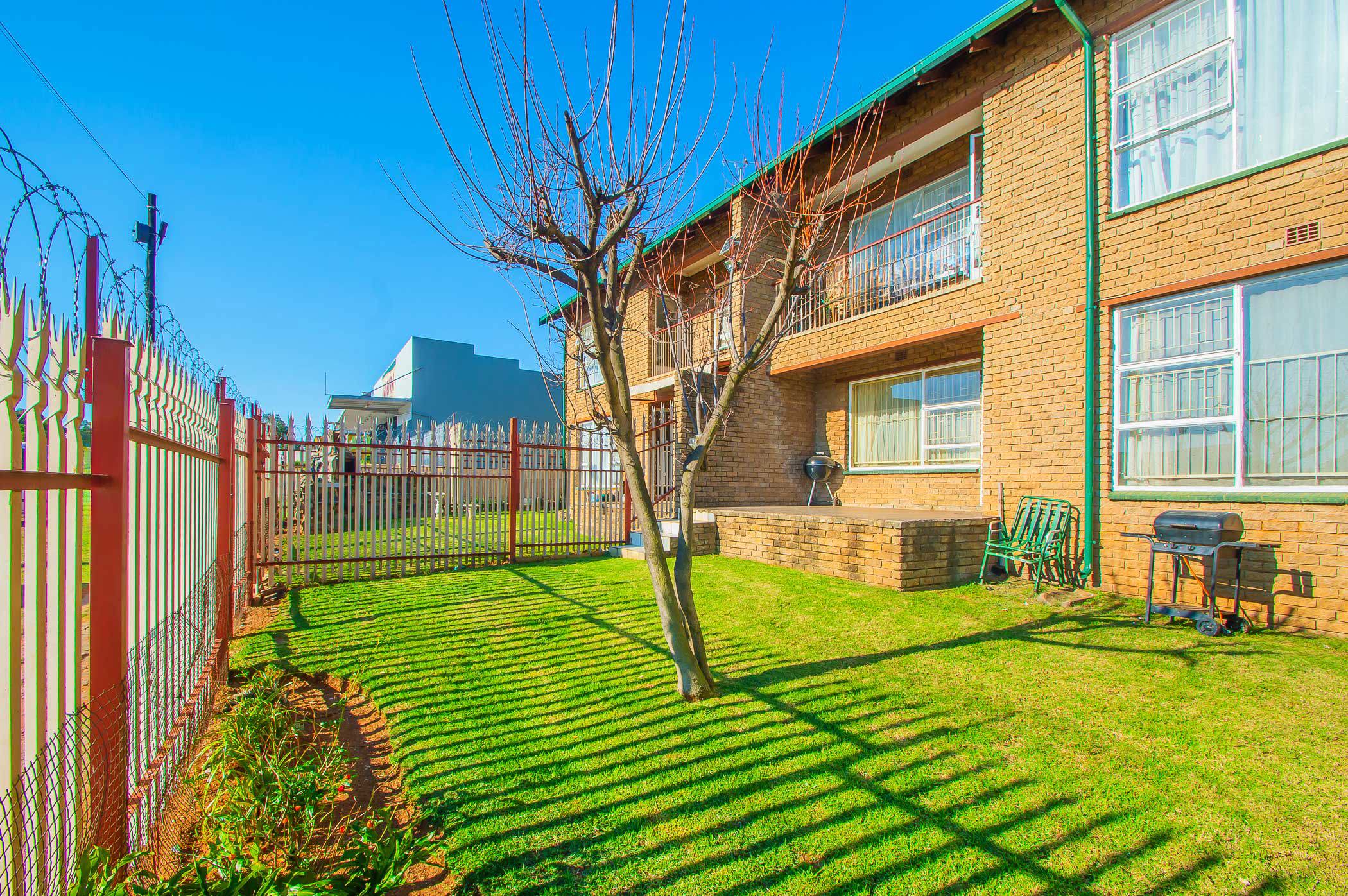 Apartment for sale in Krugersdorp North - 1KR1719421
