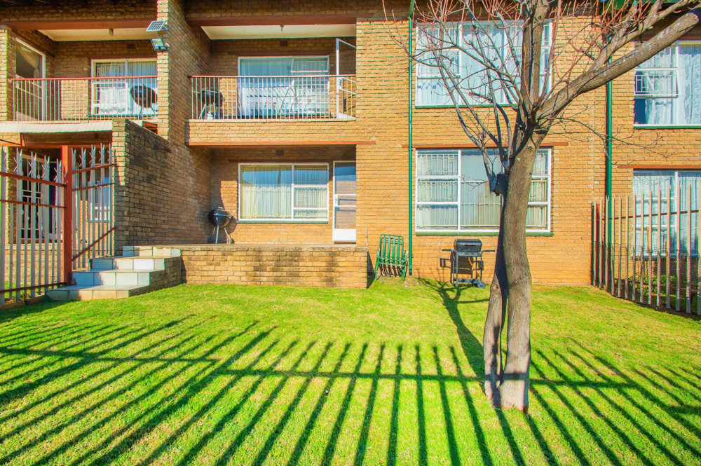 Apartment for sale in Krugersdorp North - 1KR1719421 Apartment for sale in Krugersdorp North - 1KR1719421
