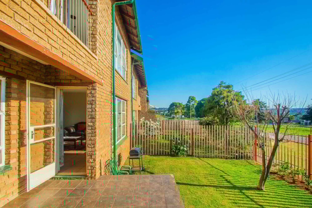 Apartment for sale in Krugersdorp North - 1KR1719421 Apartment for sale in Krugersdorp North - 1KR1719421