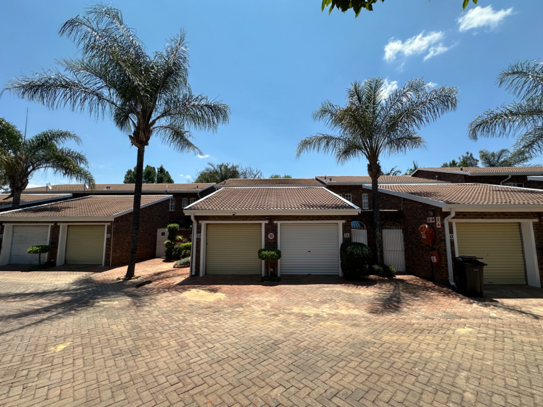 Apartment to rent in Waterkloof Glen - PTL1719815