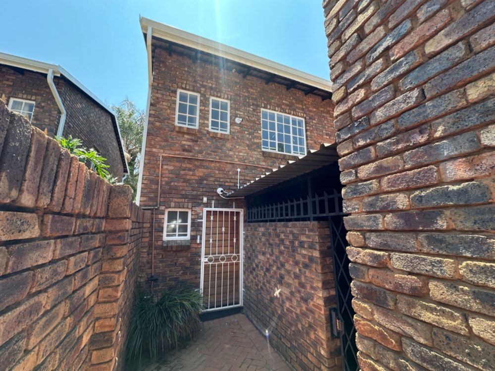 Apartment to rent in Waterkloof Glen - PTL1719815 Apartment to rent in Waterkloof Glen - PTL1719815